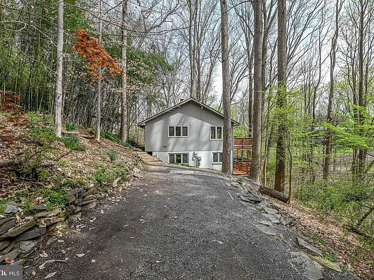 1328 Potomac School Rd — Photo 1
