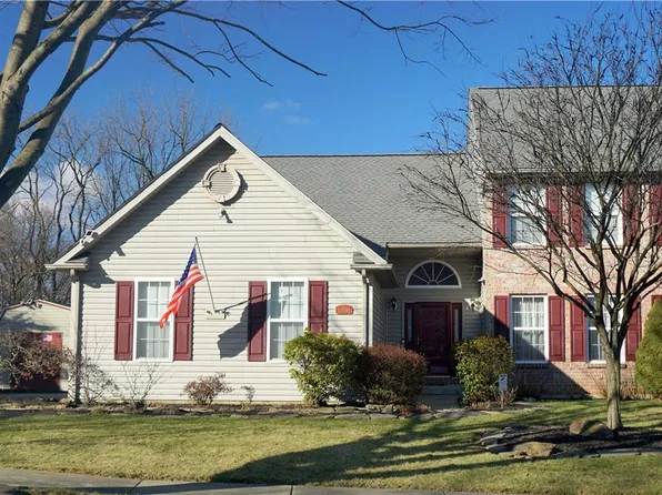 6091 Timberknoll Dr, Macungie, PA 18062