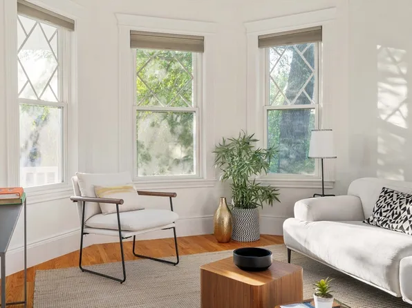 2 Newton St #2, Cambridge, MA 02139