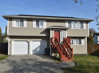 604 Cammarano Ct SW, Orting, WA 98360