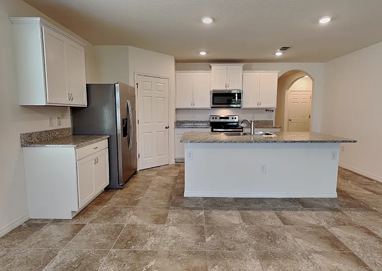 3641 Peony Ct SE — Photo 3