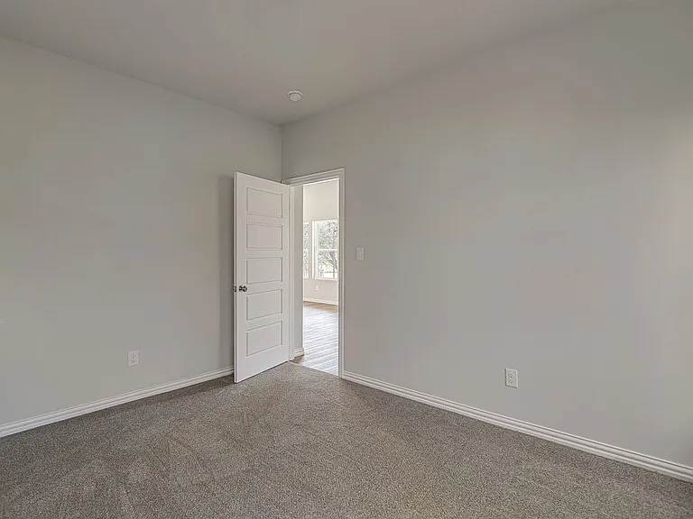 1649 E Terrell Ave — Photo 13