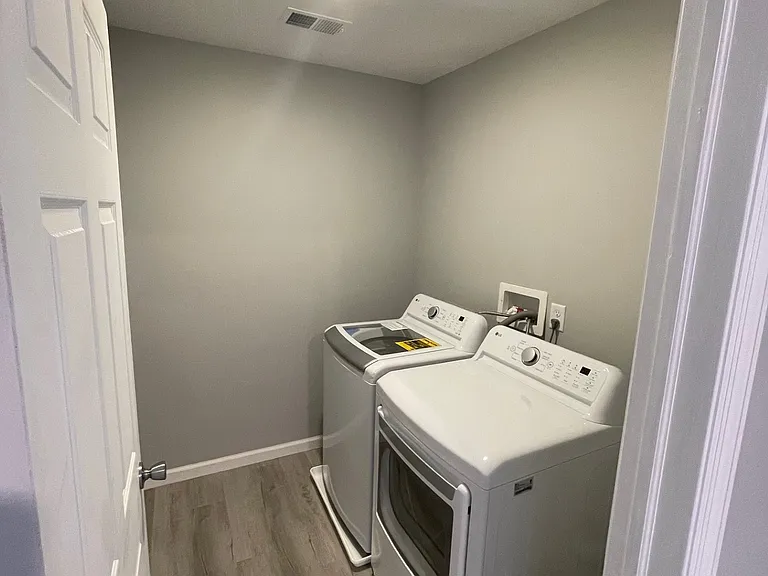 98 Timberhill Dr — Photo 11