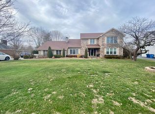 921 W Count Fleet Cir, Danville, KY 40422