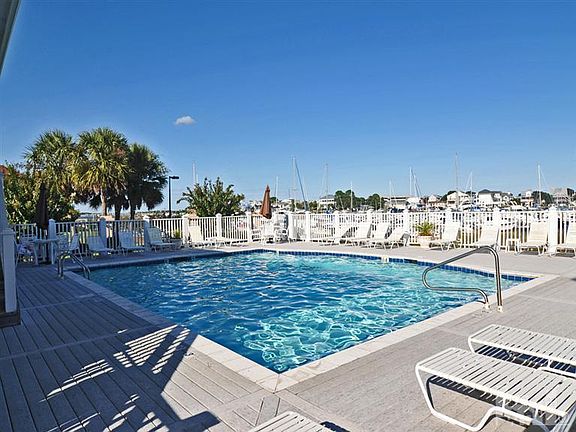 5th image of 79 Harbour Point Yacht Club