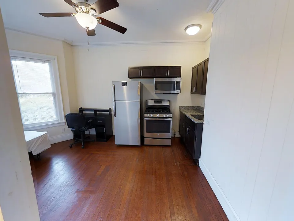 113 Comstock Ave #2