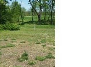 1167 Grant Ct, Trenton, IL 62293