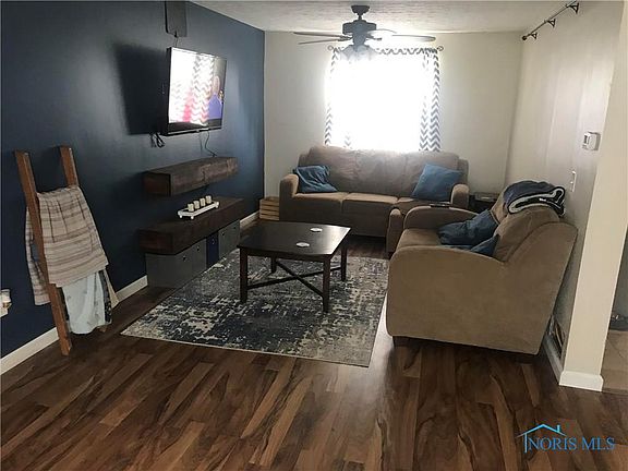 3rd image of 5440 Thornbrook Trl