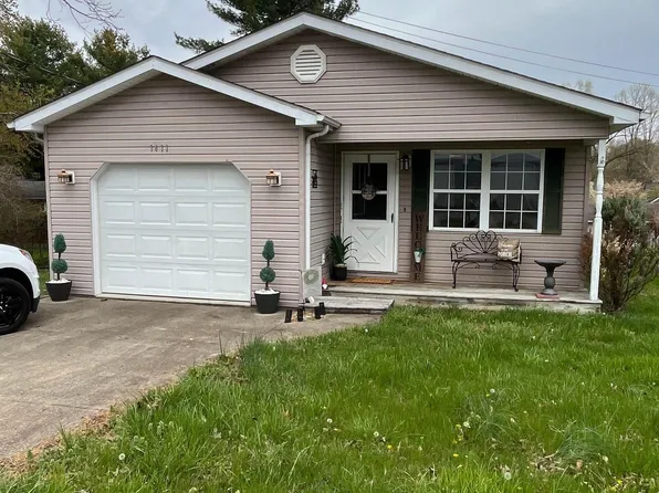 1411 Hickory St, Flatwoods, KY 41139