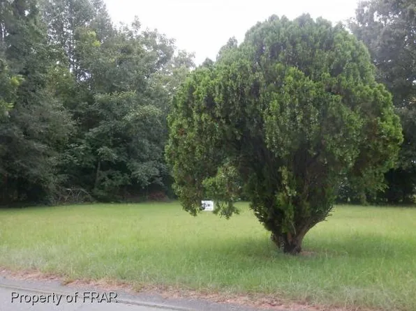 5123 Hodge St, Fayetteville, NC 28303