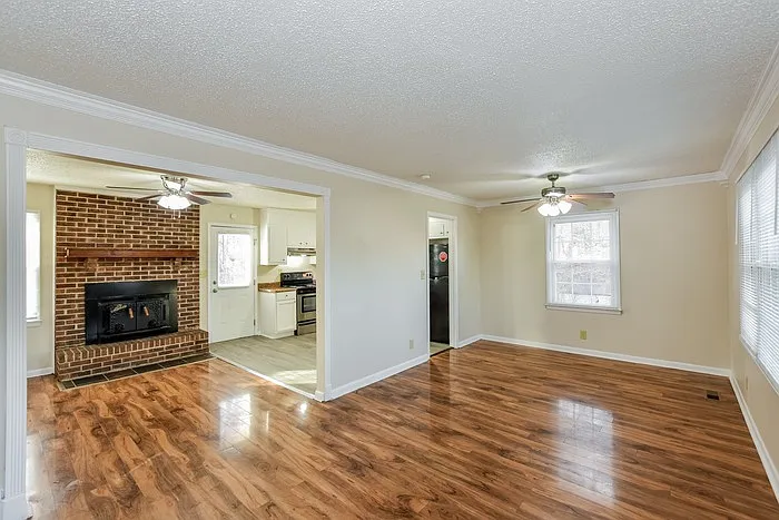 112 Becky Ln — Photo 5