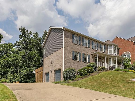 2nd image of 205 Villa Manor Dr