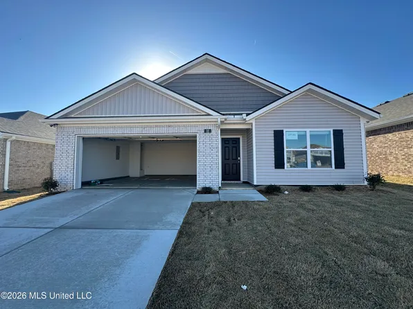 32 S Thorn Tree St, Byhalia, MS 38611