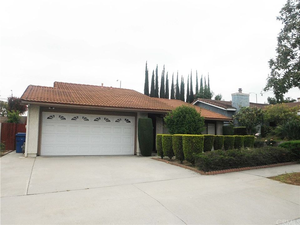 2nd image of 2100 Montera Dr