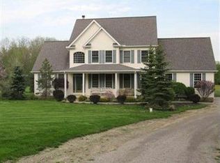 9611 Plank Rd, Montville, OH 44064