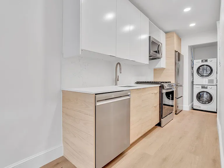 321 Summit Ave #101 — Photo 10