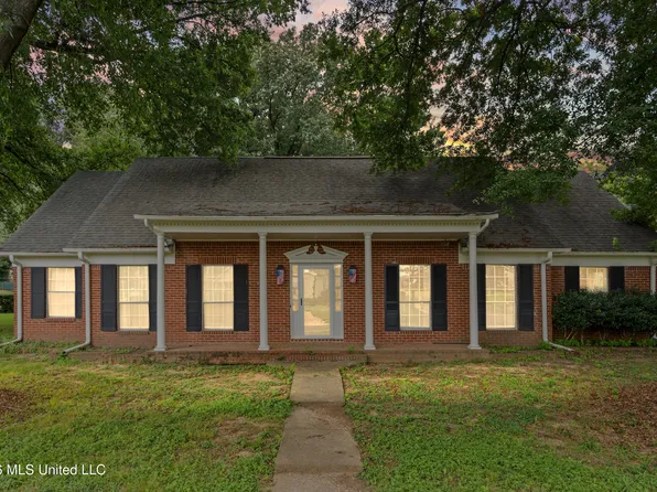 8619 Chesterfield Dr, Southaven, MS 38671