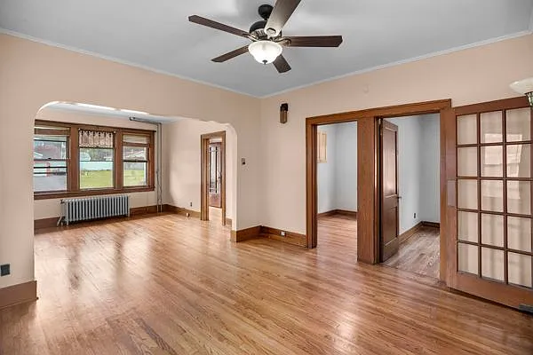 2139 Foster Ave — Photo 13