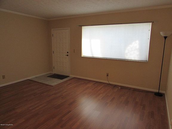 2nd image of 313 Casa Bella Ct