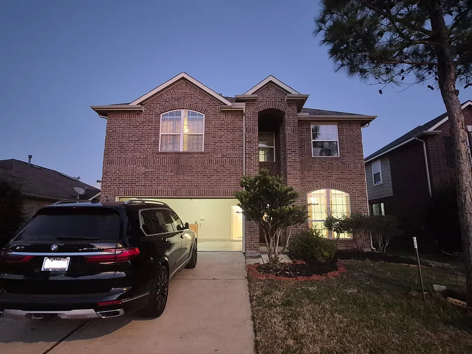 5802 Cedar Field Way