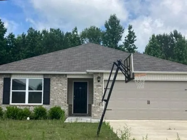 1134 Deerwood Cir, Pell City, AL 35125