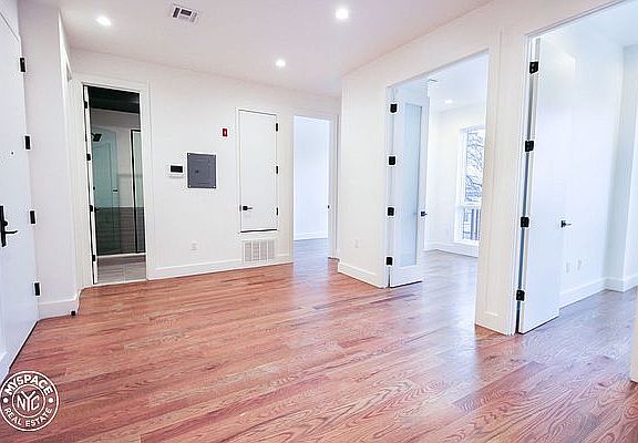 2nd image of 1503 Jefferson Ave #7F