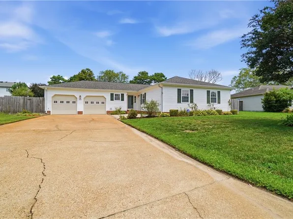 884 Daimler Dr, Virginia Beach, VA 23454