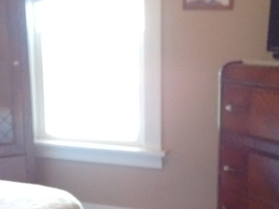 5th image of 1386 Iroquois Ave