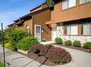 185 Red Cardinal Ct, Poughkeepsie, NY 12603