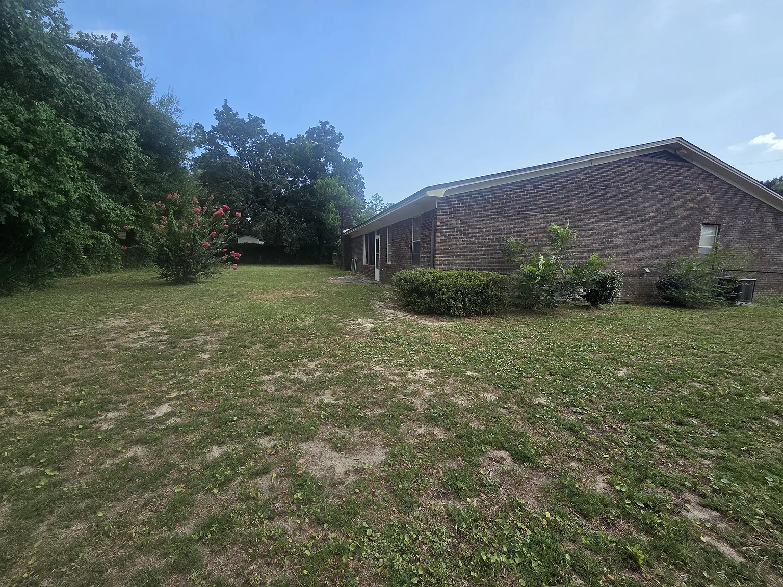 3 bed, 1890 sqft, $2,250 — Photo 4