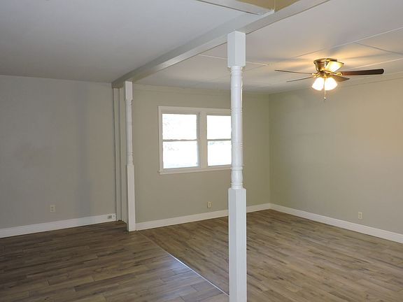 3rd image of 5625 Graymont Ln