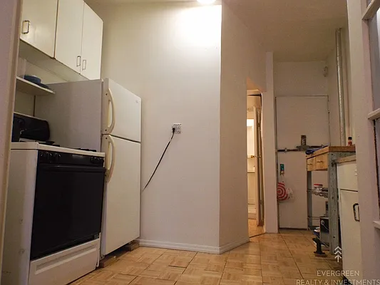 Rented by Evergreen Realty & Investments | media 16