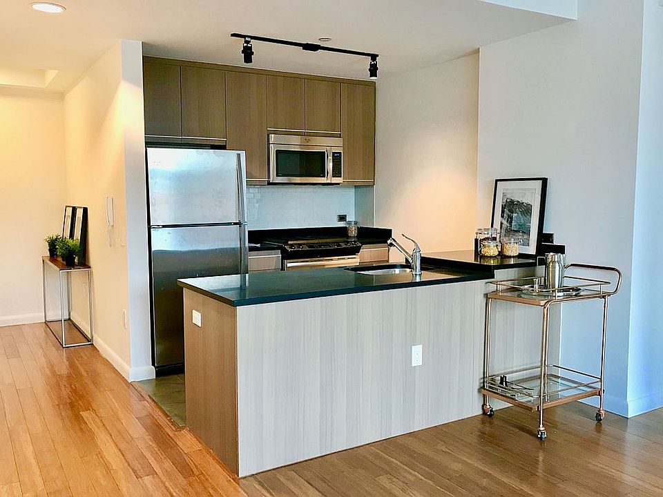1st image of 66 Rockwell Pl #A5