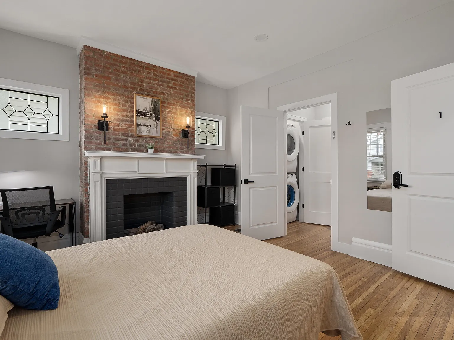 4 bed, 3.5 bath, 2000 sqft, $979 — Photo 3
