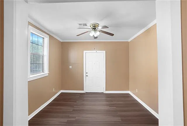 2 bed, 1.0 bath, 1000 sqft, $1,300 — Photo 3