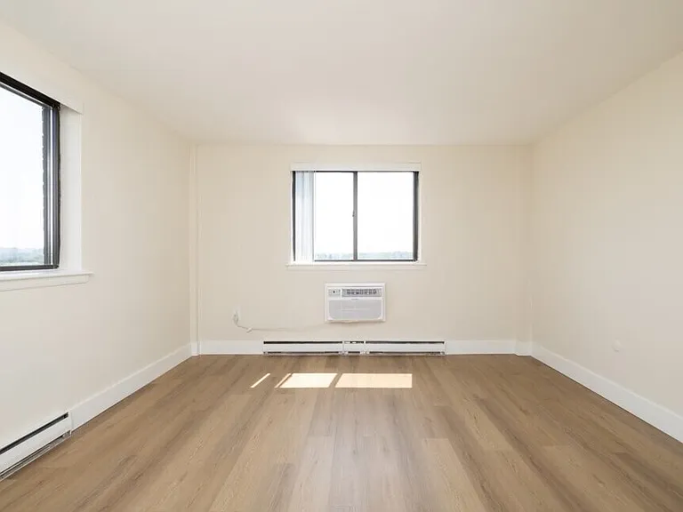 Garner House Apartments — Photo 13