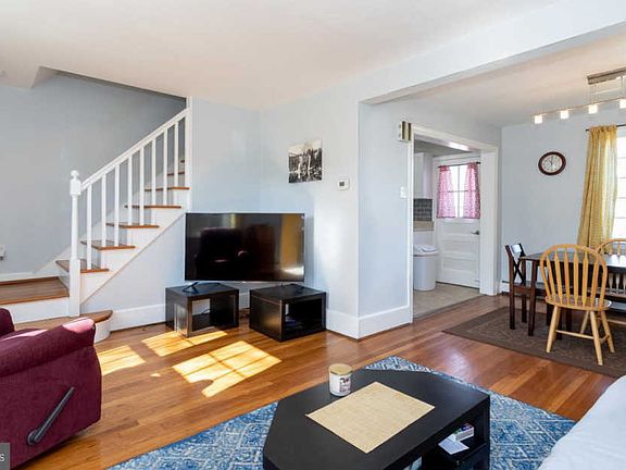 4th image of 1507 Olive St