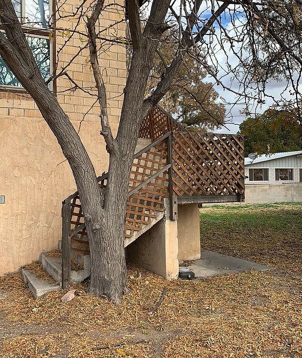 1st image of 501 N Halagueno St APT A