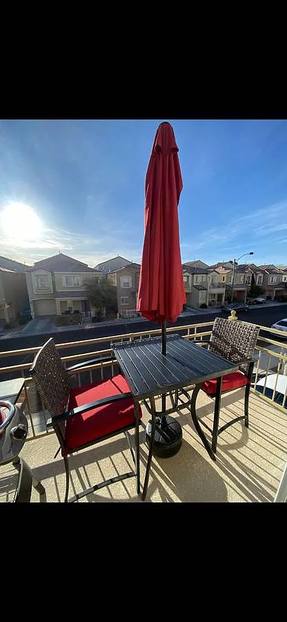 3 bed, 2.5 bath, 1370 sqft, $1,000 — Photo 3