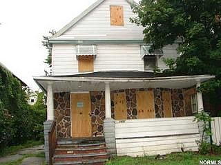 2nd image of 3402 E 135th St