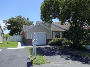 11011 SW 11th Pl, Davie, FL 33324