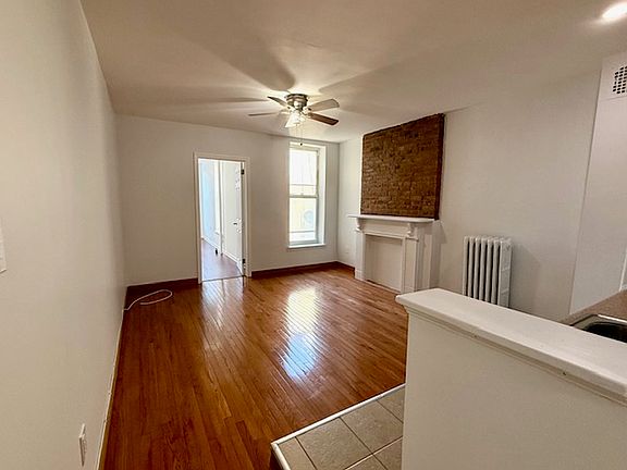 5th image of 344 Lafayette Ave APT 4C