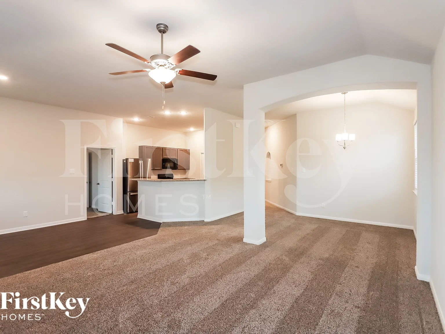 3 bed, 2.0 bath, 1619 sqft, $1,545 — Photo 3