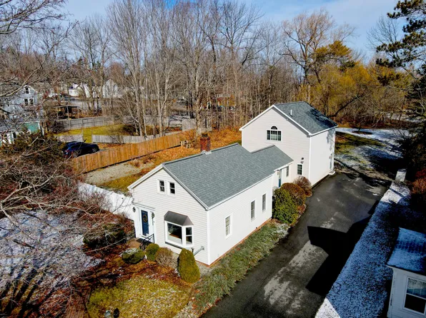 18 Summer Street, Hampden, ME 04444