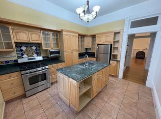 2745 Laguna St, San Francisco, CA 94123