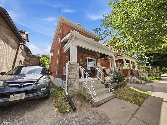 3rd image of 69 Arthur St