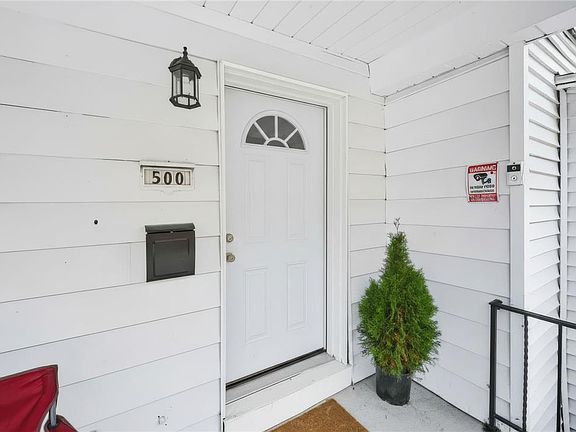 3rd image of 500 Pine St