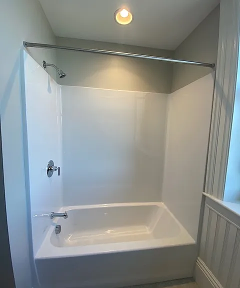 Moran Square Apartments — Photo 3