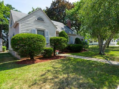 27 Larch Street, Manchester, NH, 03102