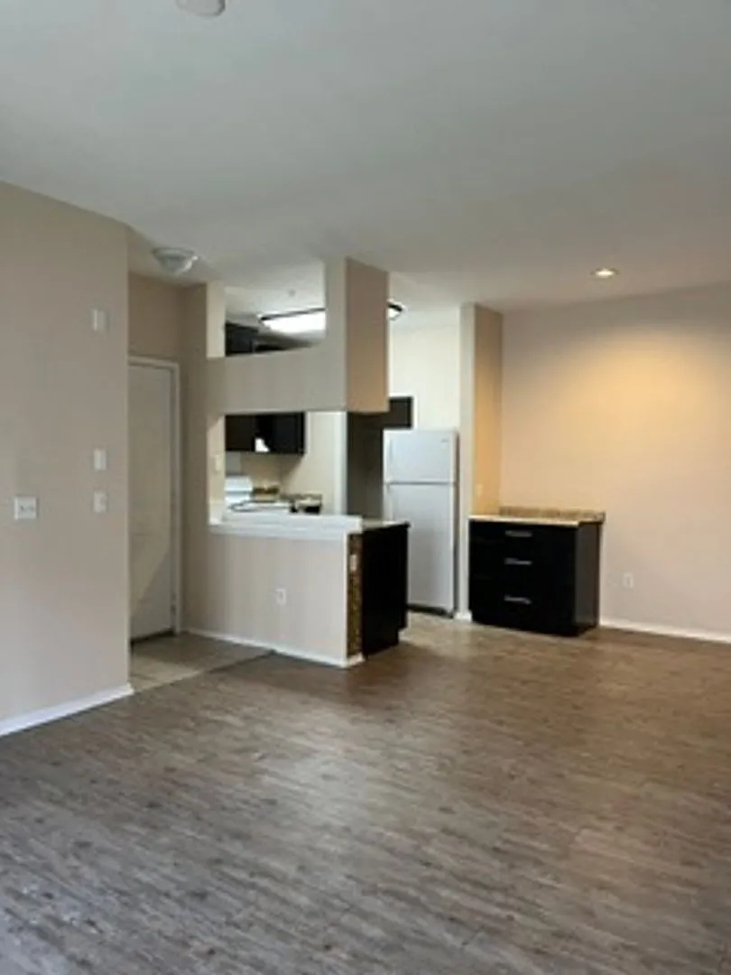 $300 Off First Months Rent! - The Preserve At Temple Terrace — Photo 1